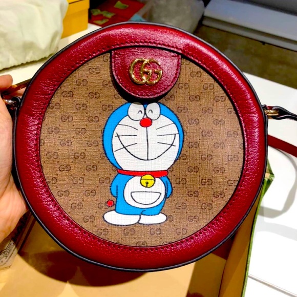 gucci doraemon round bag